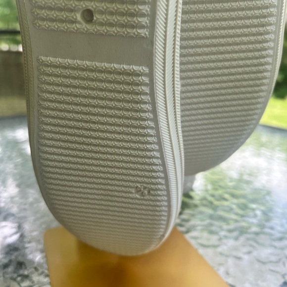 NWT-Gray and White Striped Slip-On Shoes-size 9 - Picture 5 of 5